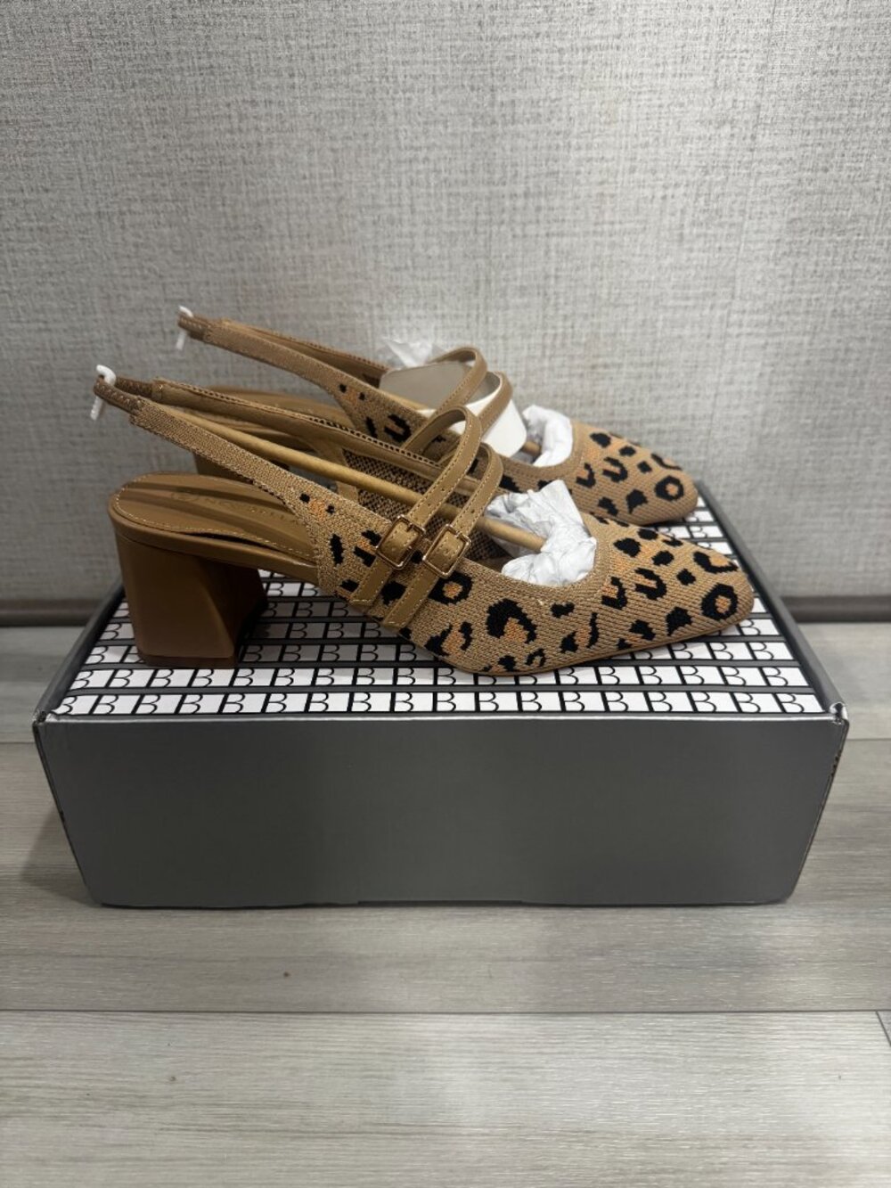 NEWBELLA Leopard Knit Mary Jane Chunky Low Heel Slingback Pump Square Toe 8.5 - Picture 2 of 13